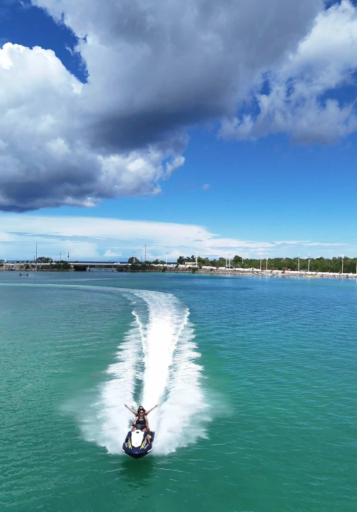 The best dates happen on the water. 🌊Book your couple’s jet ski ride today! 🚤🫶 #Bohol #jetski #fyp #fyppp #drone #dji #wakeboarding #wateractivities  #adventure 