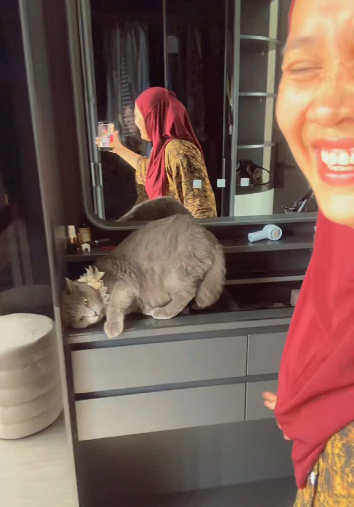 Pertama di aja dia mau… kedua kali dia ga mau wkwk