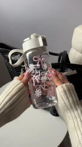Replying to @𝑺𝒘𝒆𝒆𝒕𝒂𝒏𝒅𝑺𝒆𝒓𝒆𝒏𝒆🎀 my coquette coded 79 pesos water bottle 🎀😍✨ #waterbottle #portablewaterbottle #tumbler #waterjug #drinkingbottle #watertumbler #transparentbottle