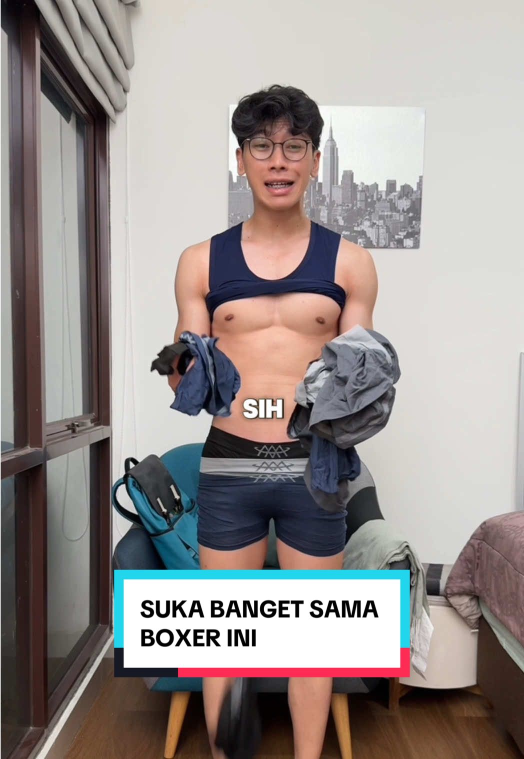 saking sukanya sama celana ini dan murah. gua langsung borong banyak 😁 kalian juga harus borong sih di @Clovaco  #clovaco #boxerpria #boxer #celanadalamboxer #celanaboxer #dalemanboxer 