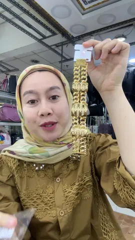 Gelang rantai mewah full permata cantik 3 plat 2 baris #gelangsimple #gelangwanitaviral #gelangwanitacantik #gelangkekikian #hanhanglamour #blinksparkle #kualitaspremium👍🥰 #beseller #gelangtitanium 