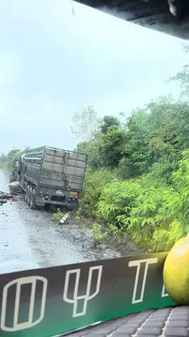 Lại 1 đồng nghiệp nằm lại trên đất bạn Lào, xin chia buồn cùng gia đình đồng nghiệp.  A di đà Phật #xedaukeo 