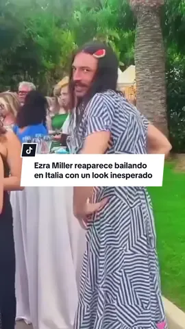 Ezra Miller reaparece bailando en Italia con un look inesperado. 🫶🏻🍉 CC: @dannymoonpink #ezra #ezramiller #ezramilleredit #ezramillersflash #ezramillerflash #ezramilleredits #ezramillerarrested #ezramillertok #flashezramiller #flash #ezramillersupremacy #italy 