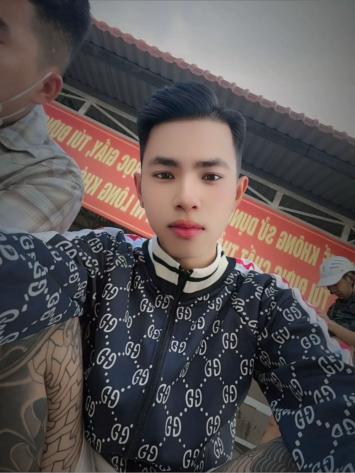 “ có thương em không “ Có chứ ‘ thương em lắm , thương em hơn cả bản thân mình ‘ thương vì tính cách ‘ cách hành xử của em . Anh thương em vì thái độ và tính cách của em’ không phải thương vì nhang sắc ... Thương em đến mức muốn em làm vợ’ là của riêng mình anh’ anh không muốn em là của bất kỳ ai cả...#quybanhcodo #xuhuong 