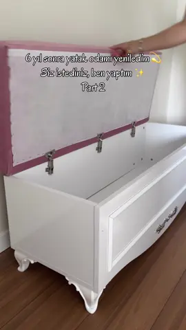 Odamız sonunda bitti diyebilir miyiz? 🙈 Siz olmasanız belki bu kadar heveslenmezdim bile… Fikirlerinizi, yorumlarınızı dört gözle bekliyorum. Özellikle boş kalan duvarlar için! Part 1’i kaçıranlar için profilimde duruyor, oradan izleyebilirsiniz 💞 Hepinize kocaman teşekkür ederim 🙏 . . . . . #yatakodasi #dekorasyonönerisi #duvarboyası #buharlitemizlik #düzen #temi</h>̇zli̇k <h id=