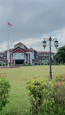 kampus biru indah bgt ya! #universitasbengkulu #unib #maba #4u #fyp #xyzbca 