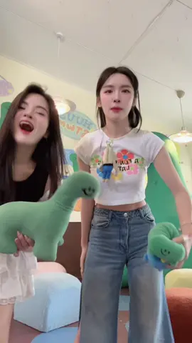 Grrrrr! 🦖🦕@justphuricha #lookkaewkamollak #fyp #tiktok #viral 