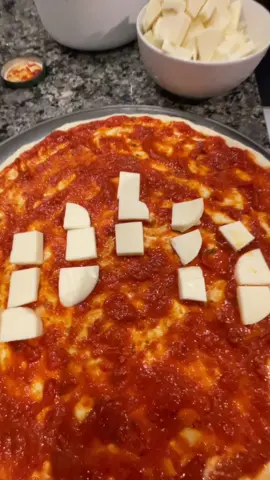 i had an idea… it should’ve stayed an idea but i spent so much time on the cheese 😭😭 pls. enjoy… #kdh #sajaboys #honmoon #kpopdemonhunters #netflix #tvshow #joke #fail #funny #pizza 
