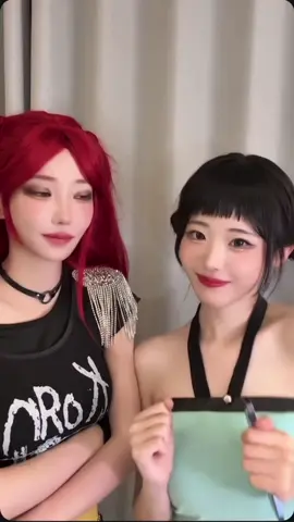 Joey😸&Mira😈 #qwer #kpopdemonhunters #mira #joey #cosplay #kpopdemonhunterscosplay #sajaboys #sodapop #소다팝 #케이팝데몬헌터스 #hina #magenta #히나 #마젠타 @냥뇽녕냥👻 