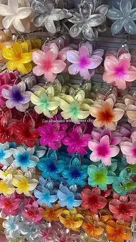 suka sangat jepit rambut bunga ni cantik #flower #flowerhairclip #hairclip #hairclipstyle #jepitrambut 