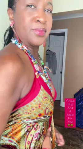 Enjoyed myself at Essence Festival yesterday!!   First video was at my house.  Second video at Essence!!  ❤️. #virtualhugandasmileforyou #over60club #flyageless #over60andfabulous #summeroutfitideas #blackwomanmagic #sundress #ootdstyle #anitabaker #goodmorningvideo 