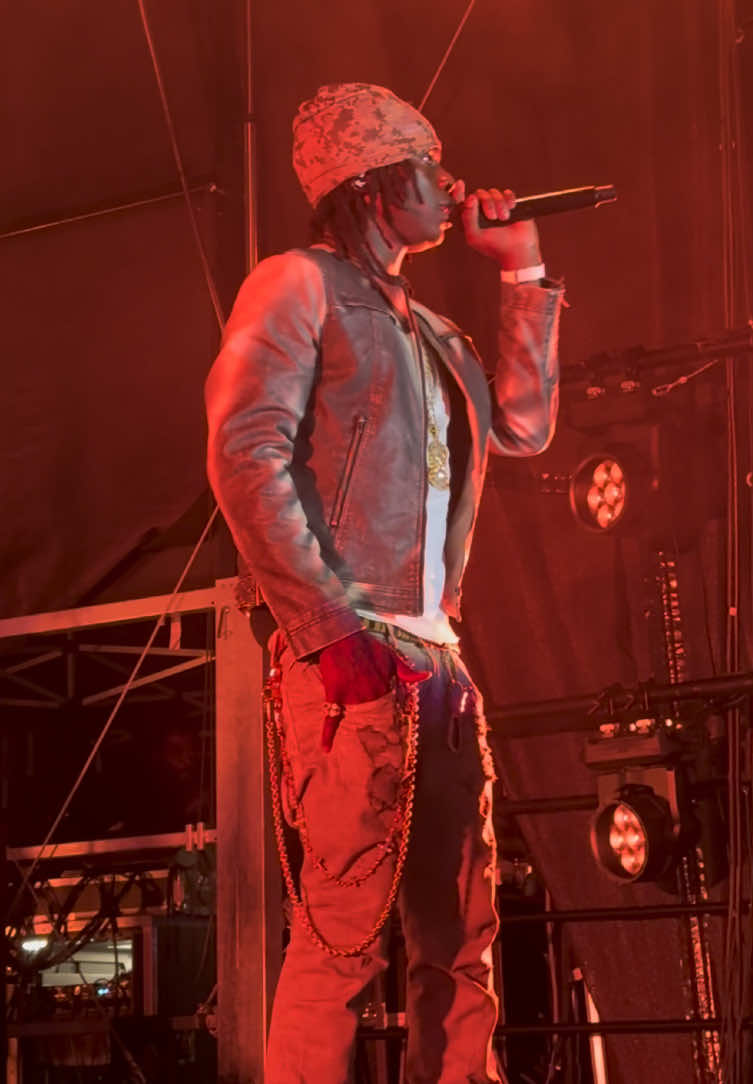 Rema performing ‘SOWETO REMIX’ in Zurich, Switzerland 🇨🇭 #rema #remanews #heisrema #heisremanewss #calmdown #fyp #naijatiktok  #fypシ #foryou #foryoupage #remaperformance #performance #nigeria #naija #nigeriatiktok #naijatiktok #viral #trending #HEIS #lagos #benin #benincity #lagostiktok #benintiktok #benincitytiktok #zurich #remaconcert 