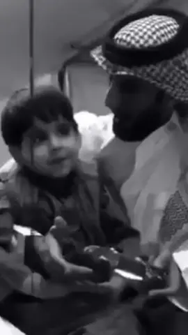 اتظاهر مع العالم وانا ماسليت القطاعه على وجهي علاماتها لين نسنس علي الحزن عصر وبكيت اه يالحظة الفرقا ولوعاتهاا.            #صالح_ال_مانعه #fyp #foryou #viral #explore 
