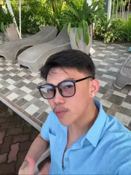 🤓
