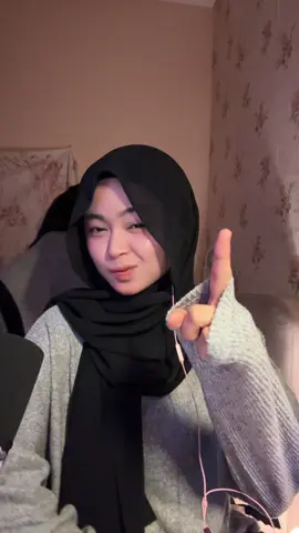 :3