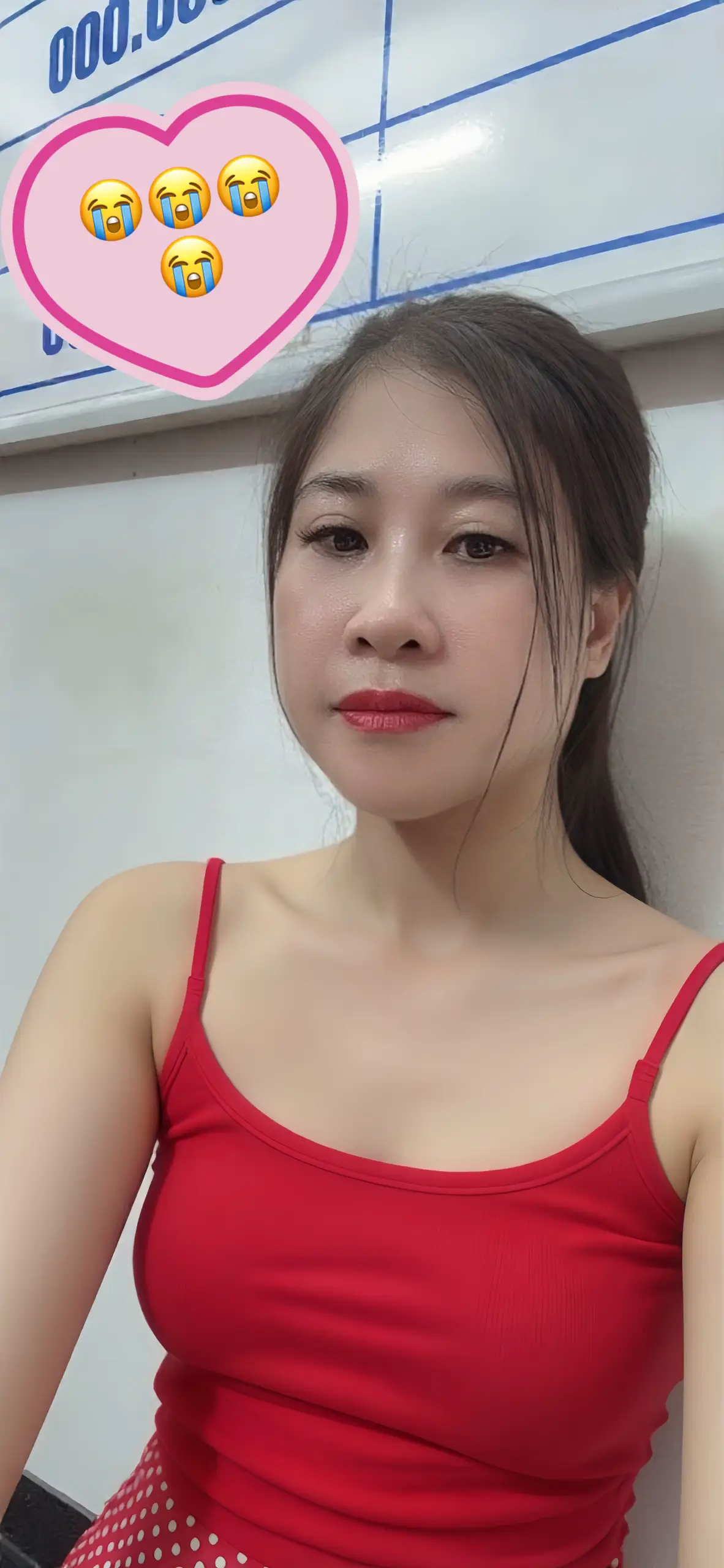 #Một chút mệt mỏi, một chứt tủi thân, và rất nhiều thứ để suy nghĩ Nhiều lúc muốn bản thân suy nghĩ ít đi, một chút thôi cũng được• Vì những lúc suy nghĩ nhiều quá, mình không kìm được cảm xúc mà bật khóc.+#tamtrang #tamtrangbuon 