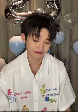 siapa sih yg ngide ngasih ini😭🤣#ziyu #ziyubirthday 