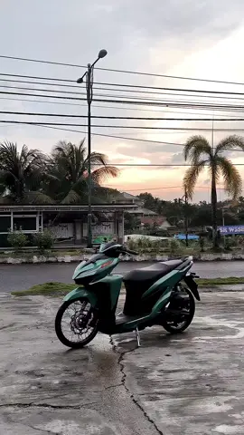 let go and just be free💔#CapCut #sadvibesonly #sadvibes🥀 #viraltiktok #trending #vario125 #variovietnam🇻🇳 #varioring17style #savering17 #vario150 #variomodifikasi #savering17 #vario150 #variomodifikasi #vario #viral #fyppppppppppppppppppppppp #foryou #xyzbca #fyp #penggunaring17 #beranda #varioganteng 