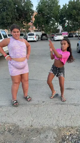 Siente el ritmo😎 #paratiiiiiiiiiiiiiiiiiiiiiiiiiiiiiii #viral #follow #viratiktok #foryouu #news #viraltrend #friends #trend #newtrend #fyp #newvideo #verano 