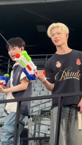 ถ้านี่ไม่ใช่คนที่เล่นปืนฉีดน้ำได้น่ารักที่สุด ดื้อมากก🥺 #ni_ki #ni_kienhypen ##nishimurariki ##ENHYPEN##walktheline_in_tokyo#walktheline_summeredition 