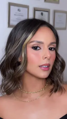 Mi look favorito por siempre 🤌🏼 #makeuptransition #makeuptransformation #maquillajecolombia 