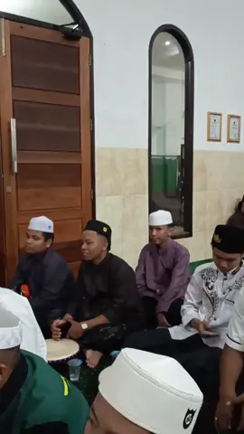 aliansi hadroh kota palembang #fesban #twinganjuk #muhibbussholawat #manarassalam #santriwako #sholawat #arojassama 