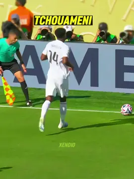 Rare Touchline Moments 😳🥶🐐 #mbappe #daniolmo #respect #goat #fyp #foryou #foryoupage #parati #europe #footballtiktok 