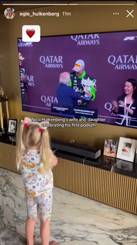 The biggest cheer came from the smallest fans🥹❤️ #formula1 #f1 #fyp #nicohulkenberg #kicksauberf1 