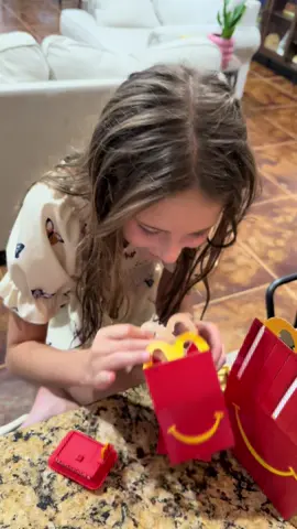@McDonald’s #happymeal #happymealtoy #unboxing #tweensoftiktok 