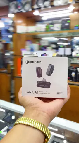 🔥Tenemos catálogo de luces, micrófonos, trípodes y cámaras para creación de contenido, contáctanos al WhatsApp 04143337070 para enviártelo🔥 ✅HOLLYLAND lark A1 micrófonos profesionales😁  📌Valor 120$⚡️ 📍¡Visítanos en nuestra tienda en el Bulevar de Sabana Grande! 😁 🖥 www.tuareaelectronica.com 📌Nota: todos nuestros productos son originales y tienen garantía por defecto de fábrica. Precios sujetos a cambio sin previo aviso, cualquier duda contáctanos al 04143337070 💯 #hollyland #hollylandlarka1 #hollyland #microfonosprofesionales #microfonoshollyland #hollyland