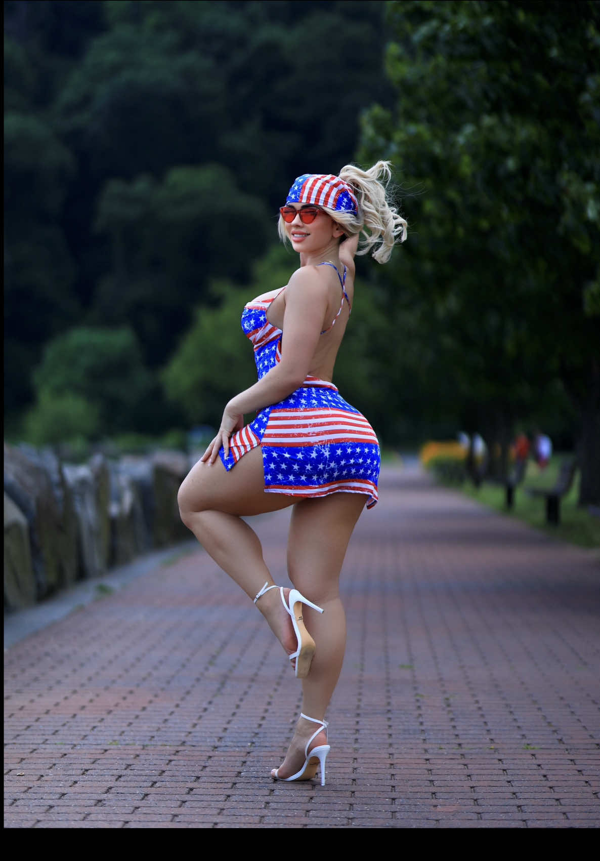 #sunday #funday #dance #happy4thofjuly #4thofjuly #america #usa #godbless #godblessamerica #flag #americanflag #respect #land #usa #usa_tiktok #proud #indepenceday #freedom #fireworks #catwalk #blone #usa #newyork #fashion #fashionnova #dress 