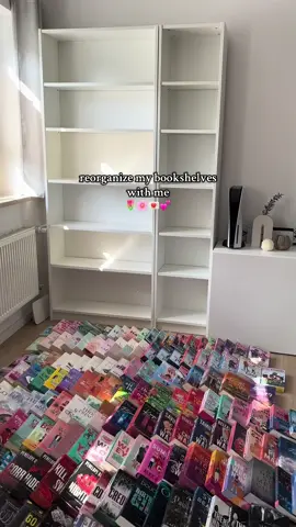 Reorganize my bookshelves with me 💕🌸🌷#bookshelf #books #BookTok #bookshelftour 