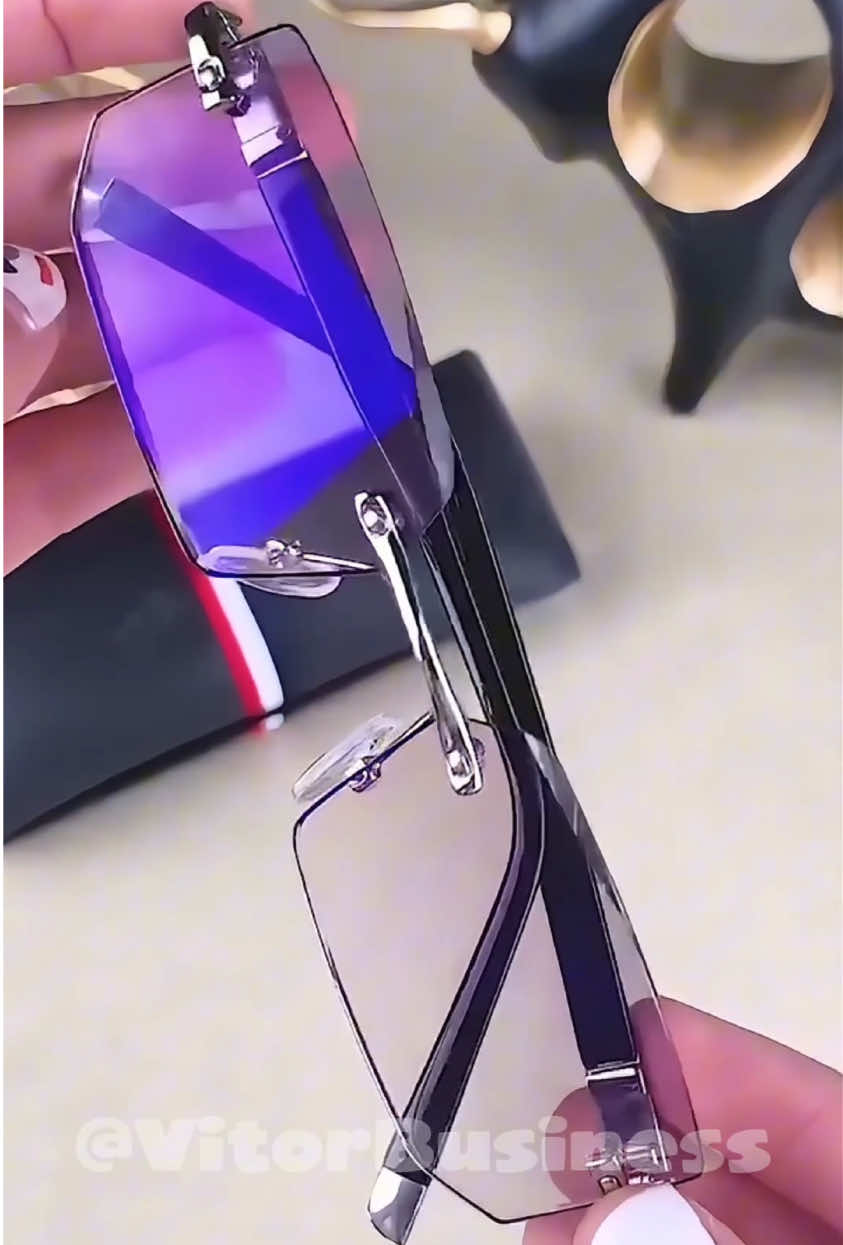 👓 Chega de forçar a vista! Com nosso óculos de leitura, você enxerga tudo com clareza e estilo. Leve, confortável e ideal para o dia a dia! ✨📖 #OculosDeLeitura #TikTokShop #PromoTikTok #EnxergueMelhor #MustHave #EstiloEConforto #AchadinhosTikTok #ViralTikTok #LeituraSemEsforço