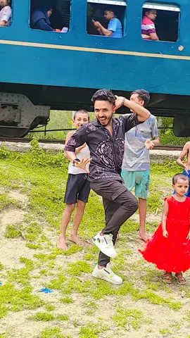 পিচ্চি মেয়েটার সাথে ডান্স করলাম #foryou।। #Badaldance। #গাইবান্ধার_পোলা #tiktokindia 