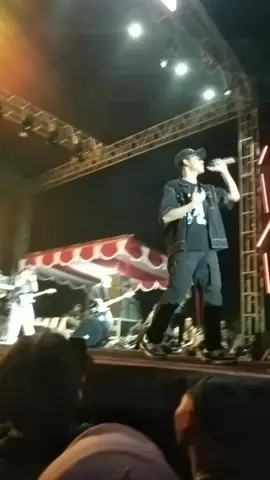 Keluh kesahmu bar nonton Hasan bolo#hasancankaya #affter #afftereffects #kemiribakar #kemiribakar #konsermerahputih #band #fy #fy #jawatenggah 