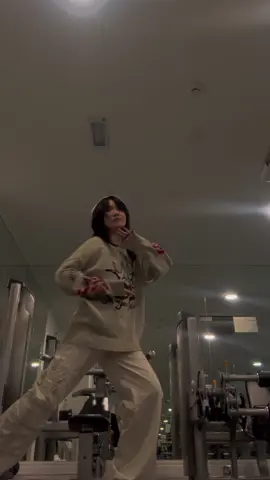 I can’t take it no more 🎶🎶 #hollow #outro #dancebreak #skz #straykids #whatsthelore #completeversion #straykidshollow 