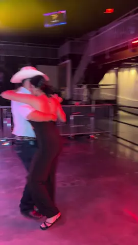 @crystal🦋 #parati #tusfavoritos #bailando #baileschingones #norteñasconsax🎷 #bailando #satevo #satevochihuahua #bailando #con #hermosa #dama #fyg #bairon 