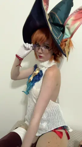 At some point I will get a new wig that’s accurate for this cosplay #cosplay #auroraleagueoflegends #leagueoflegendscosplay #cosplayer #slay 