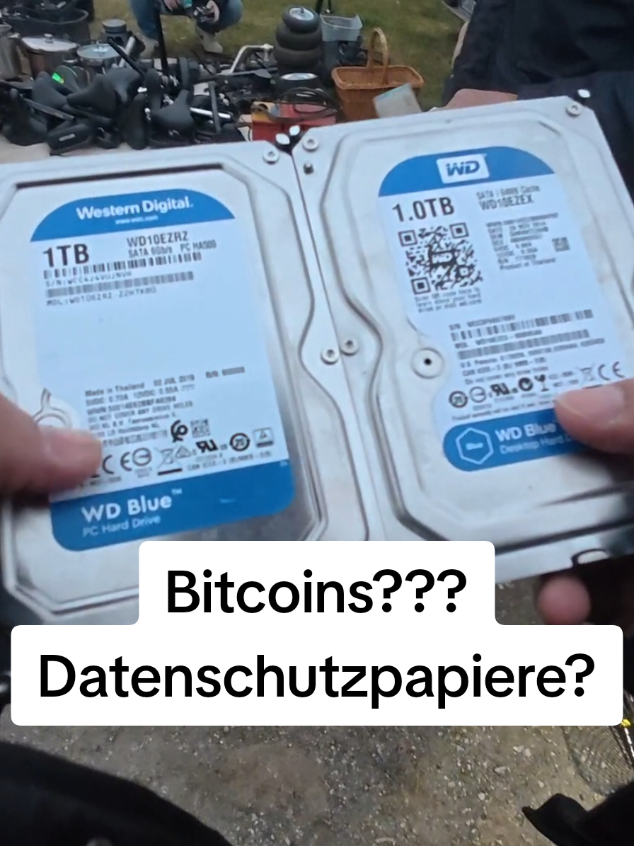 Festplatten vom Flohmark🥸 #Flohmarkt #Trödelmarkt #bitcoin #datenschutzpapiere #fyp 