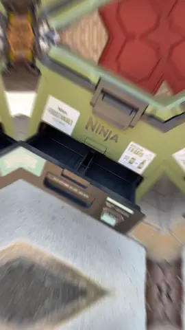 #ninjacooler #ninjafrostvault #hardcooler #cooler #ninjakitchen #dealsforyoudays #drystorage #traveltips #beachessentials #summermusthaves #tiktokshopsummersale @Ninja Kitchen 