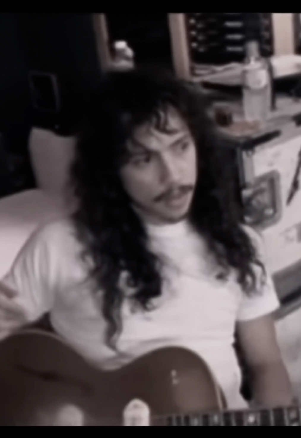 one bite bro please 😭😭😭 || #kirkhammett #kirkhammettedit #metallica #metallicaedit #kirkhammettmetallica  