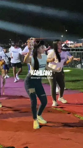 info akun e mbak e🤣 #karnavalsoundsystem #karnaval #karnaval2025 #karnavalmalang #karnavalhoreg #karnavalbayem #karnavalbayemkasembonmalang #bayemkasembon #soundhoreg #bayem #fyp #batu24jam🏴‍☠️ #malang24jam 
