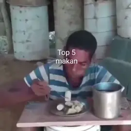 top singko makan😁