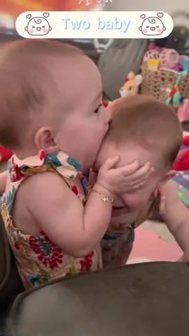 Two baby#funny #baby #tiktok #scared 