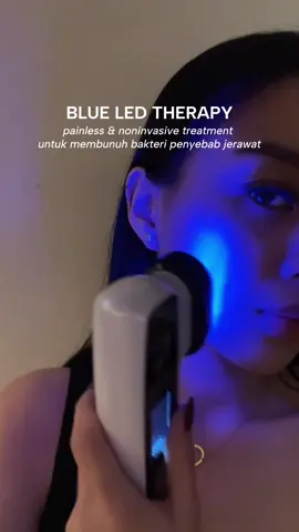 Tahu manfaat LED Blue Light Therapy? 🔵Efektif mengurangi jerawat dan bekas jerawat 🔵Membunuh bakteri penyebab jerawat 🔵Mengurangi produksi minyak berlebih 🔵Mengurangi kemerahan 🔵Mempercepay penyembuhan kulit Available in Cool Mode PNP Infinity+