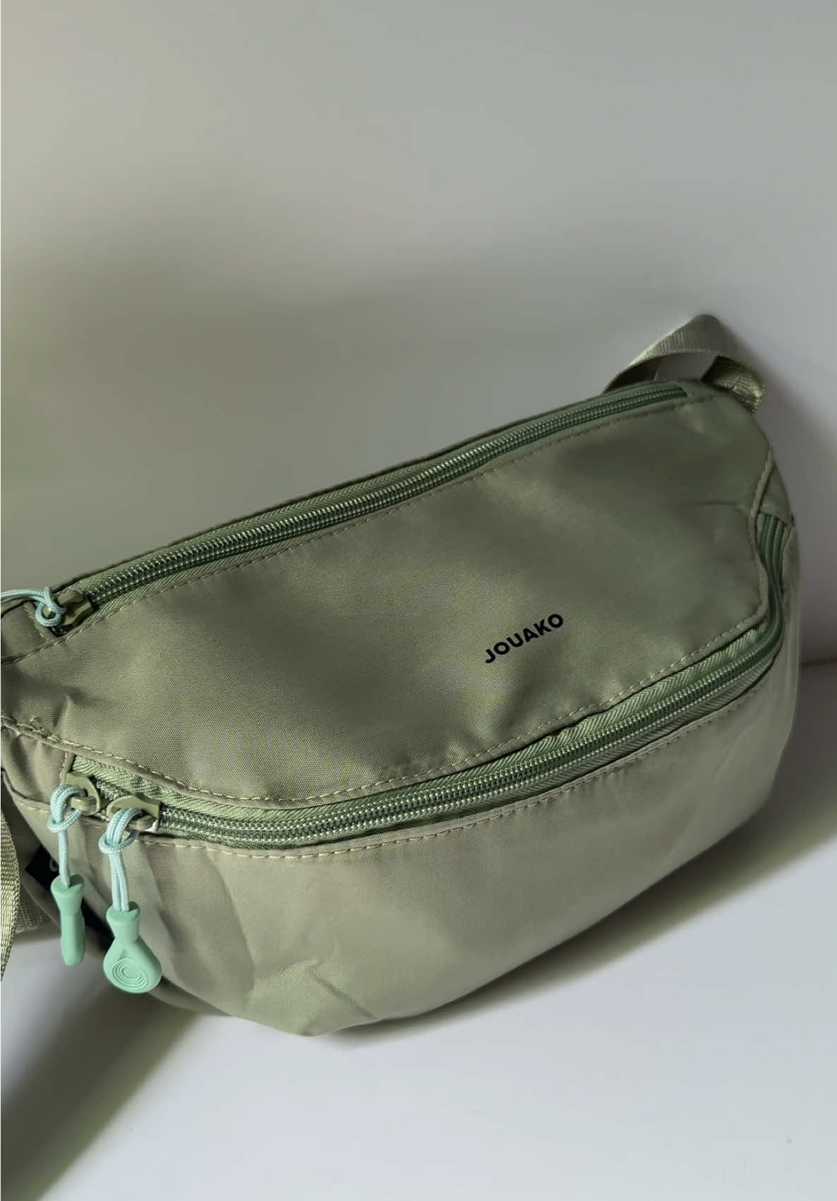 BEK Quiet Luxury Crossbody Bag | Sling bag #unisexbag #crossbodybag #chestbag #newarrival #bags #bagformen #womensbag #greenbag 