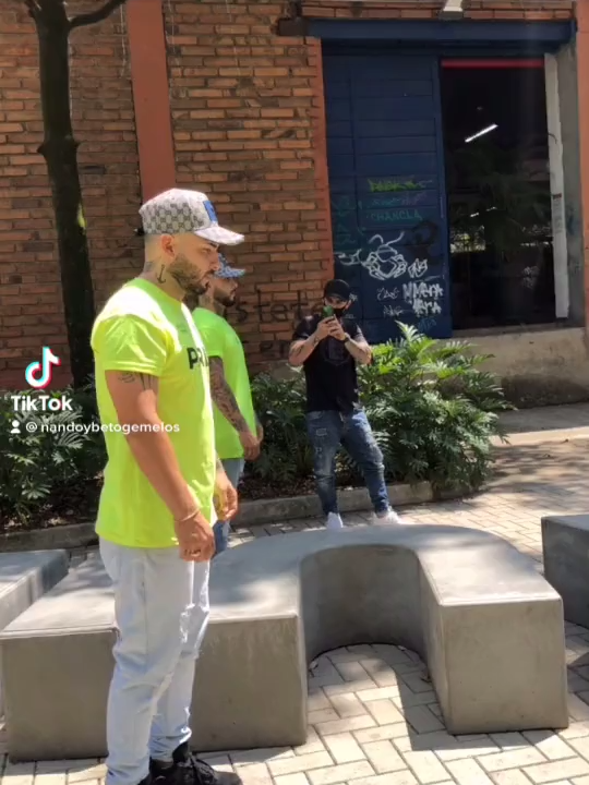 68 El espejo de gemelos!! #paisas #gemelos #viral #humor #comedia #medallo #medallo