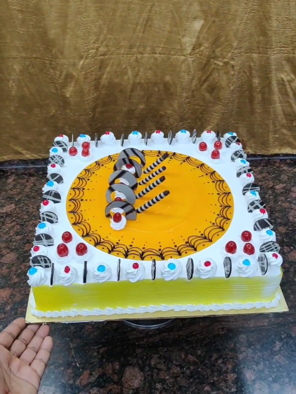 Pineapple Cake Decorating Idea#cakedecorating #yummyfood #amazing #cake #tiktokindia #design 
