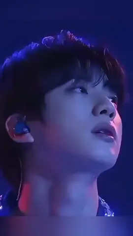Menyentuh hatimu 💜 #jin #seokjin #kimseokjin #foryou #btsarmy #foryoupage #bts_official_bighit
