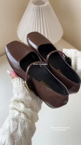 Obsessed with this flat brown shoes #shoes #flatshoes #dollshoes #brownshoes #belescueta 